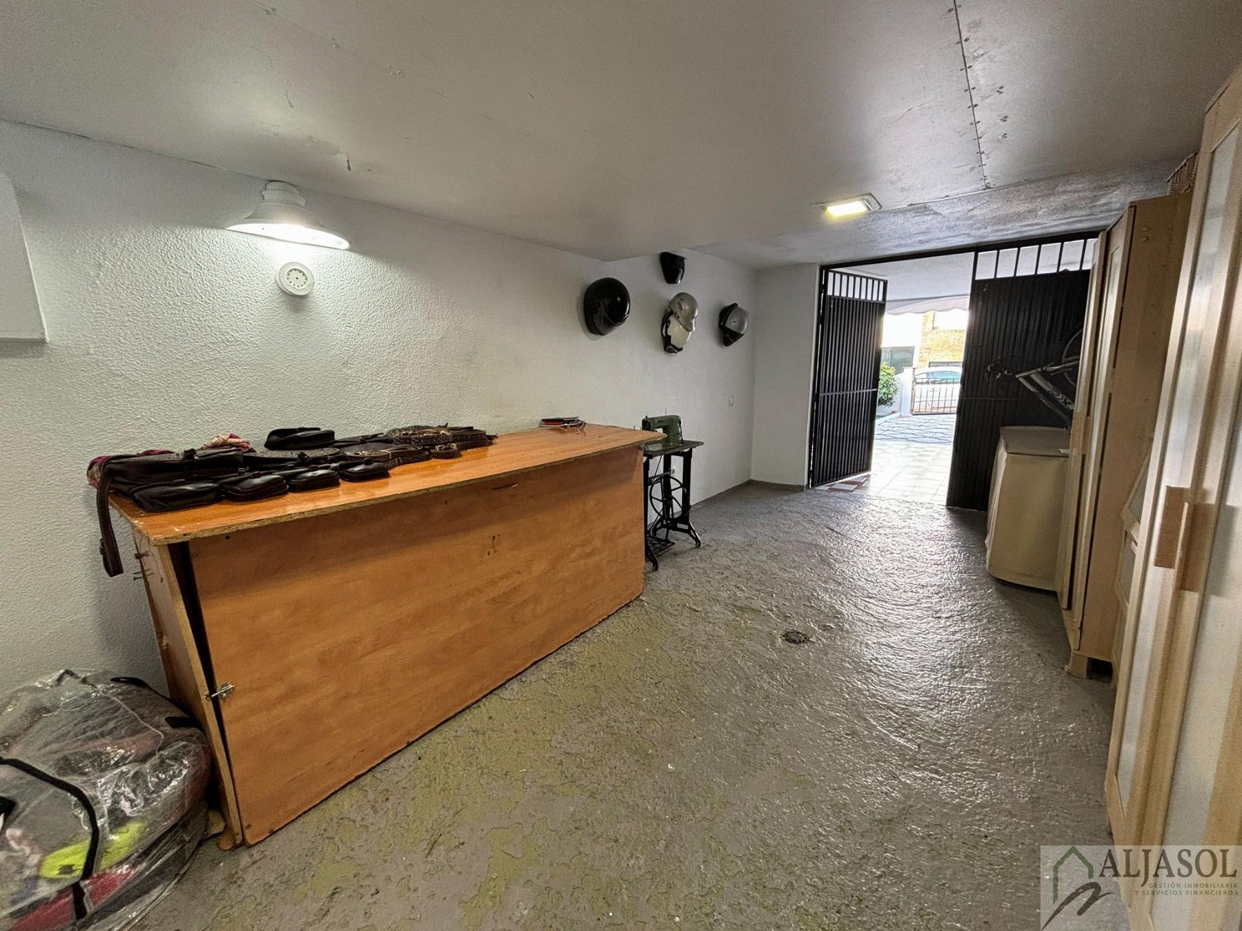 For sale of house in Tomares
