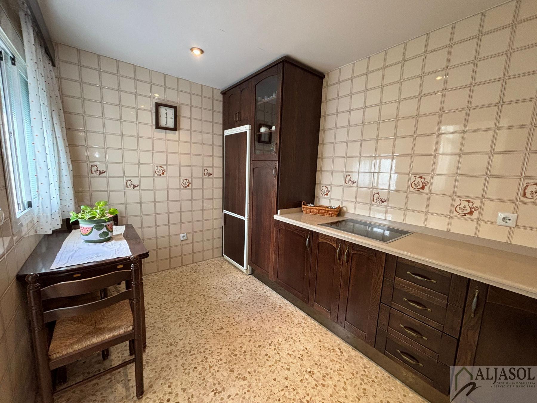 For sale of house in Tomares