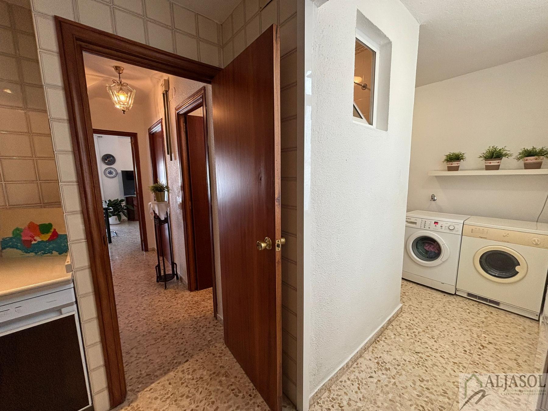 For sale of house in Tomares