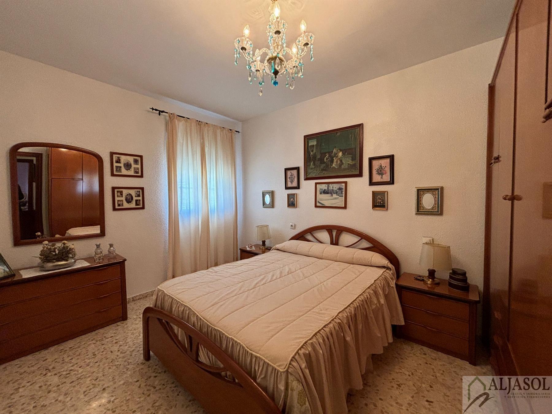 For sale of house in Tomares