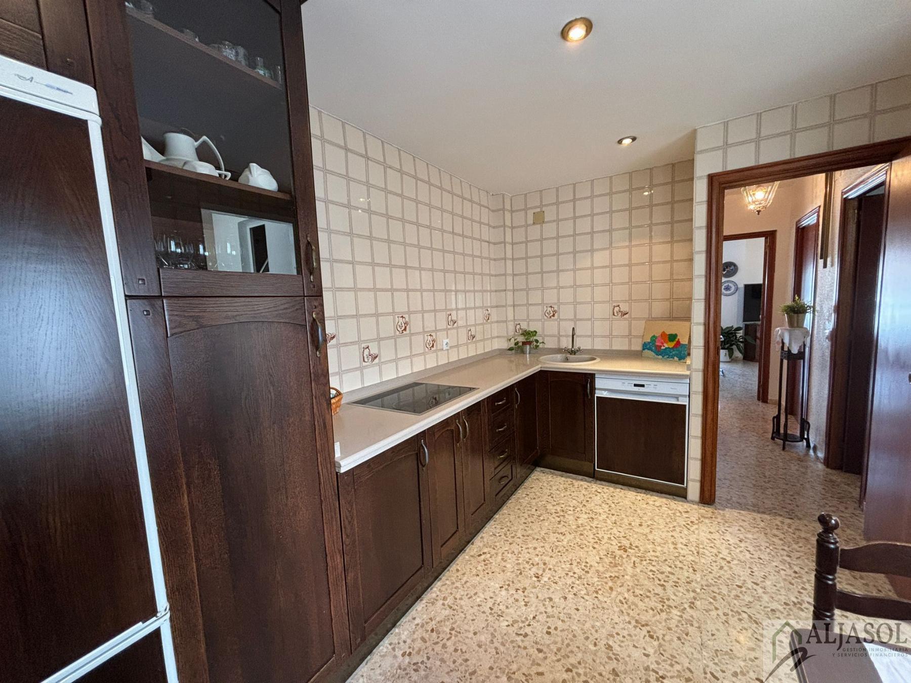 For sale of house in Tomares