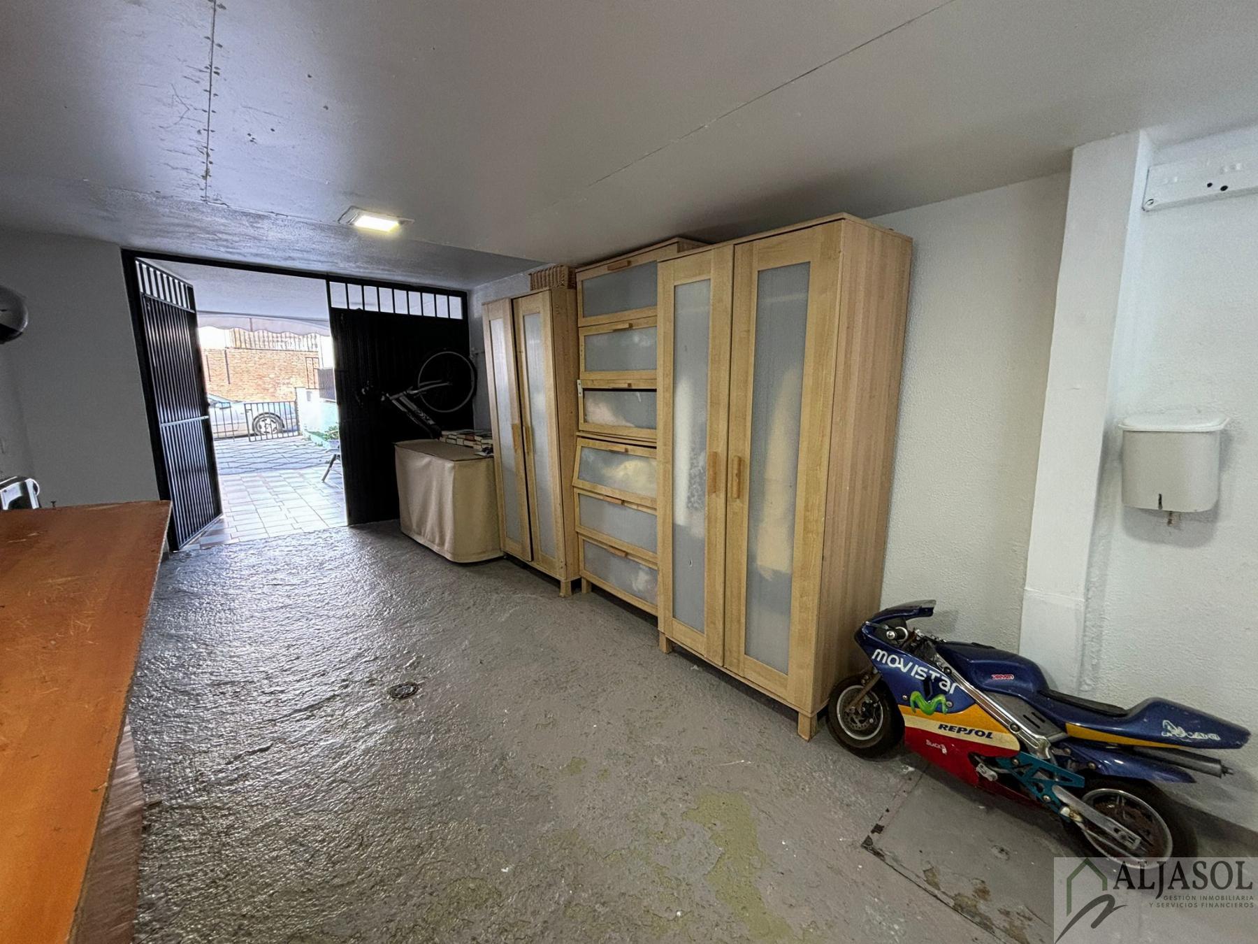 For sale of house in Tomares