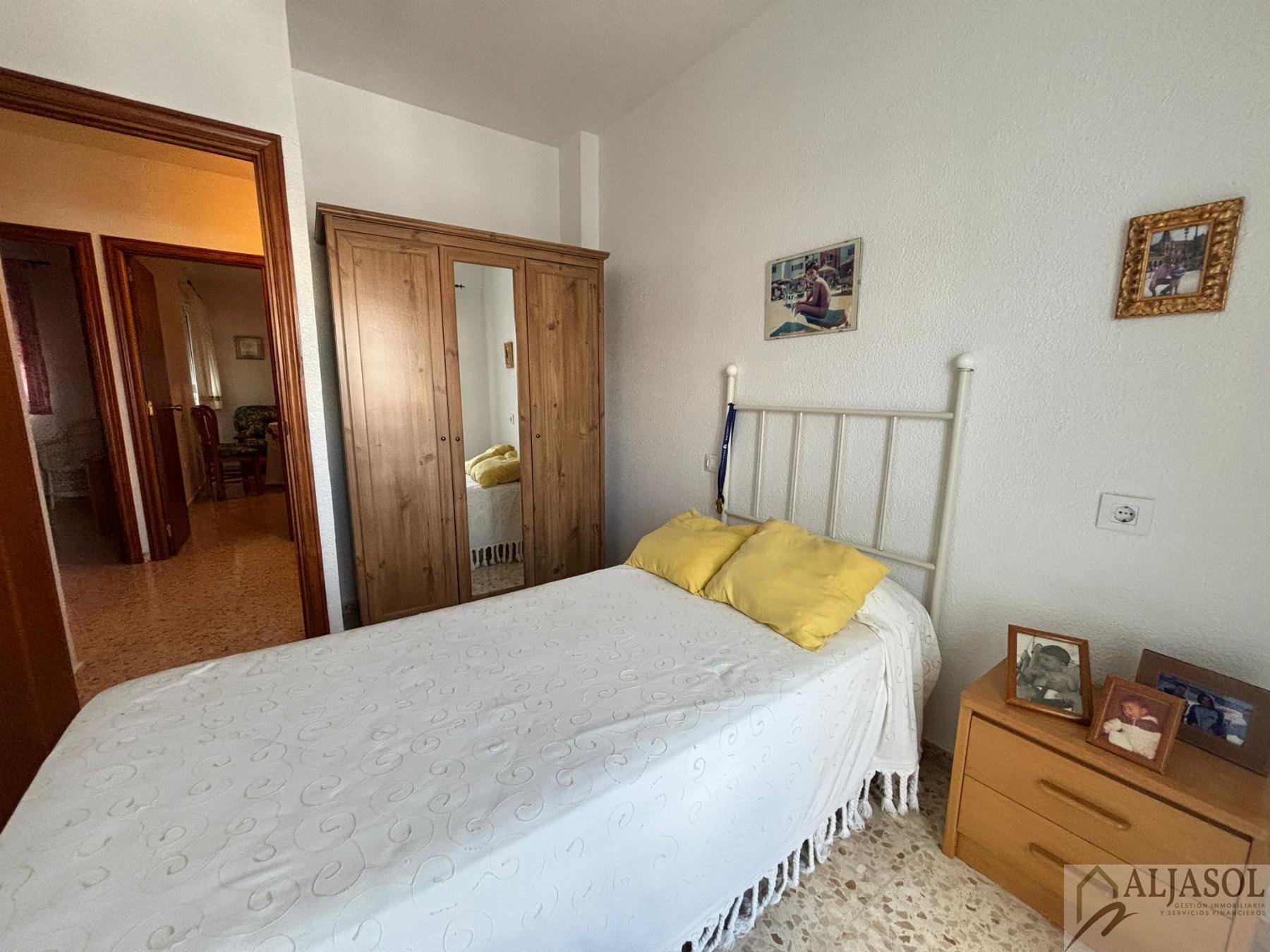 For sale of house in Tomares