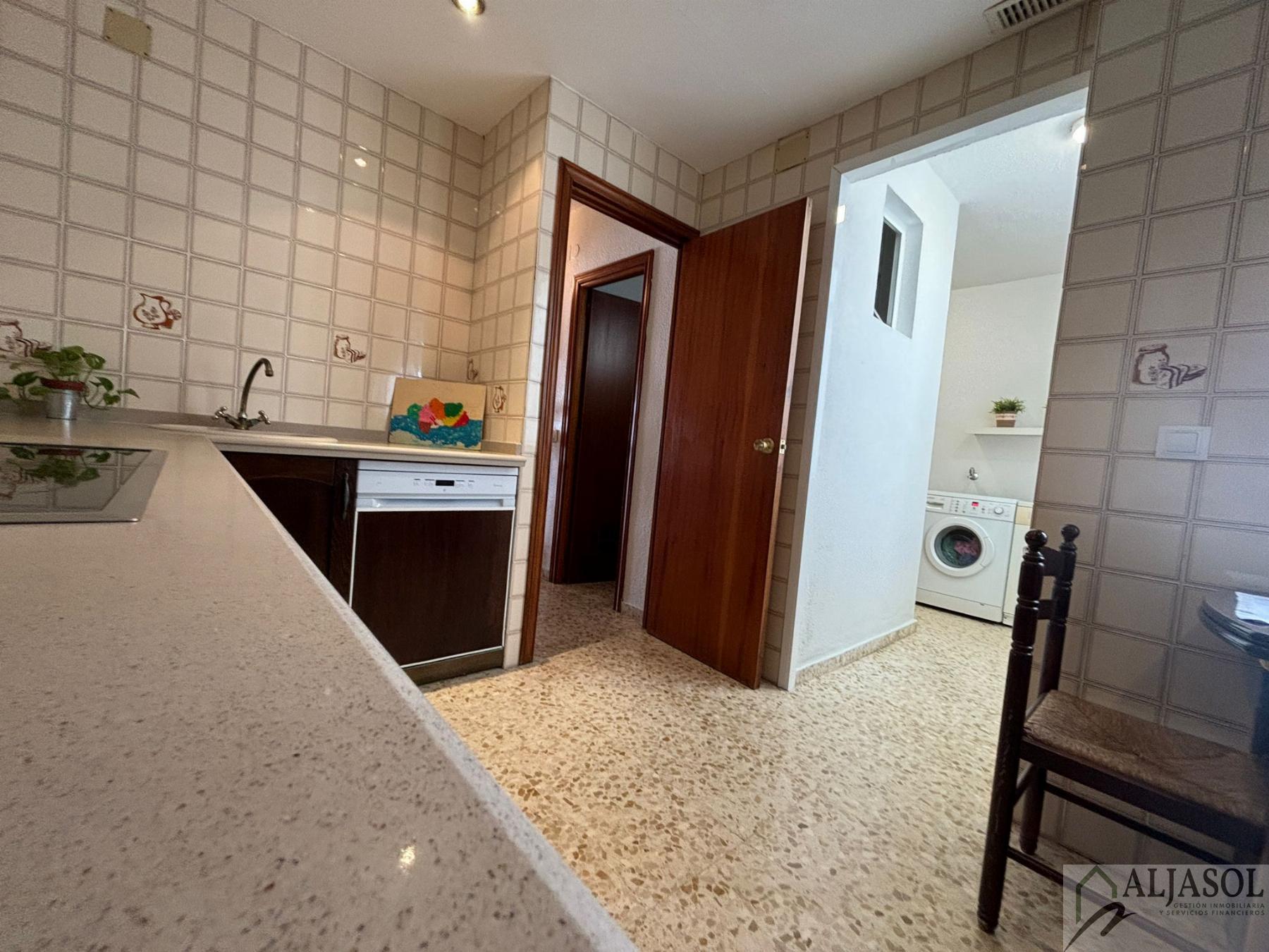 For sale of house in Tomares