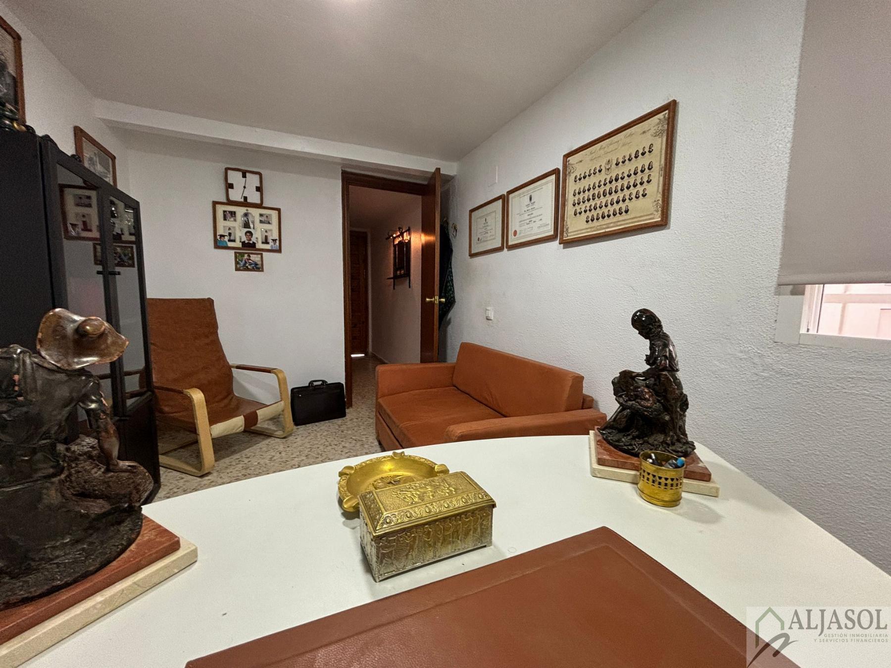 For sale of house in Tomares