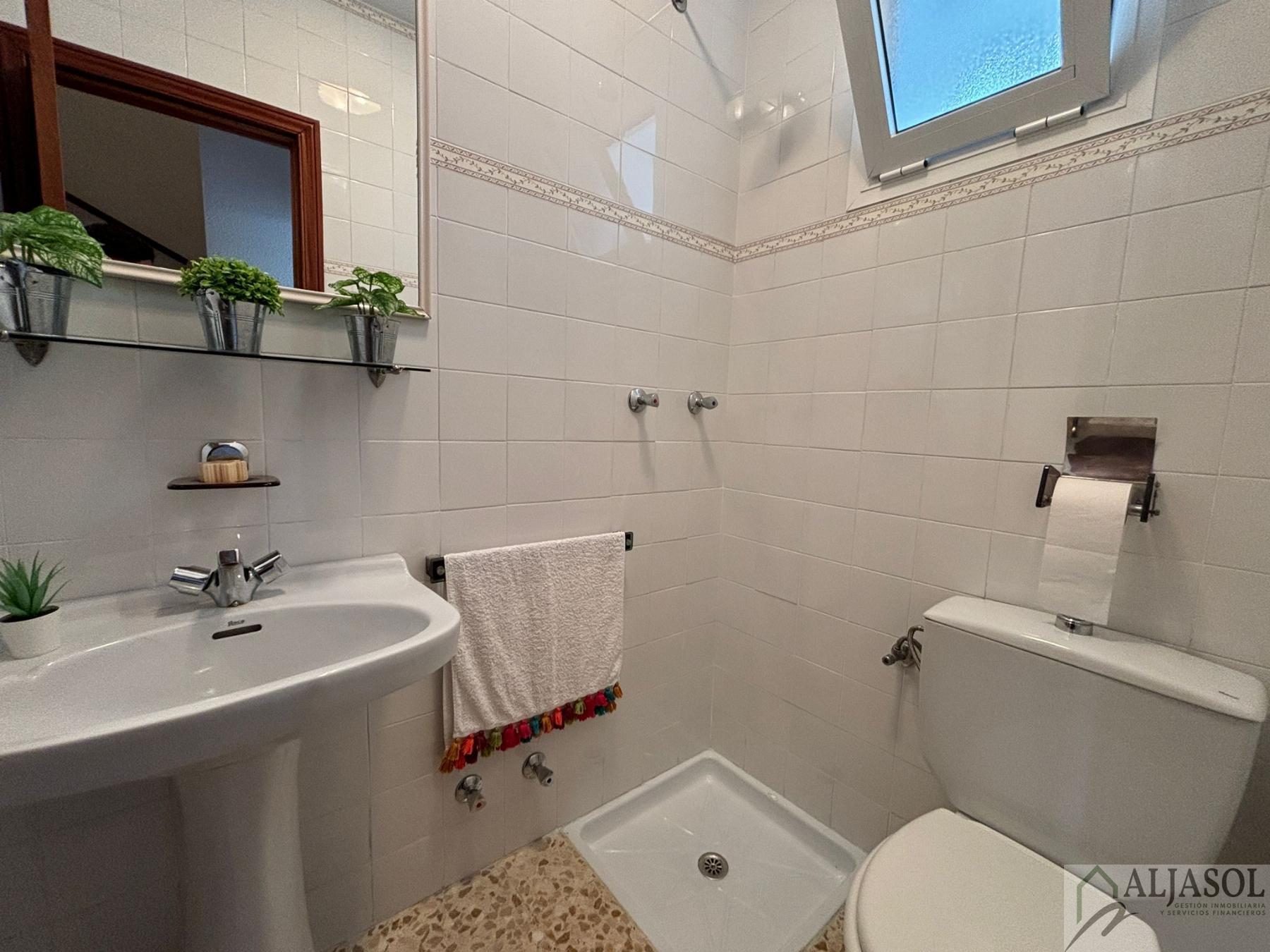 For sale of house in Tomares