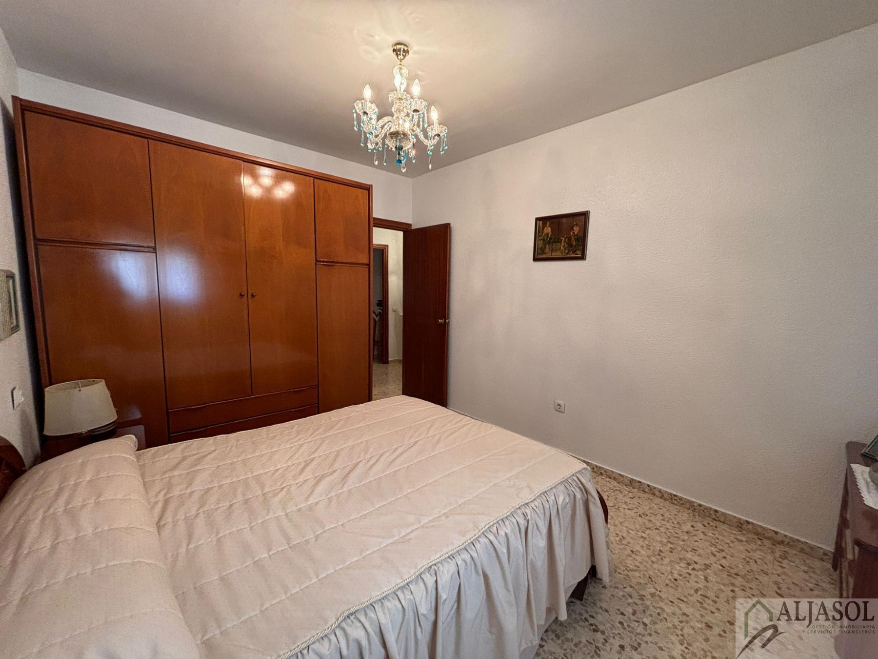 For sale of house in Tomares