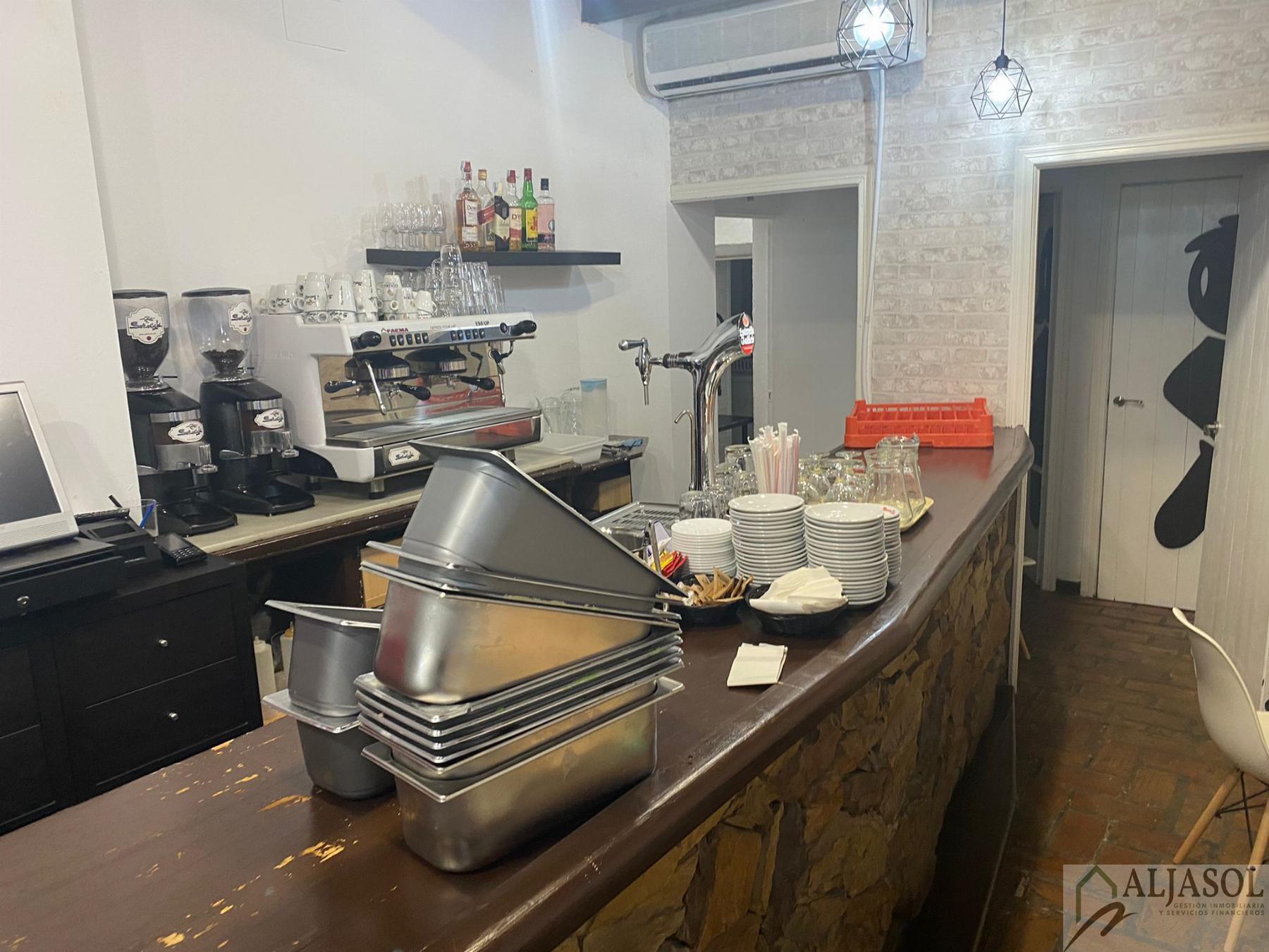 For sale of commercial in San Juan de Aznalfarache