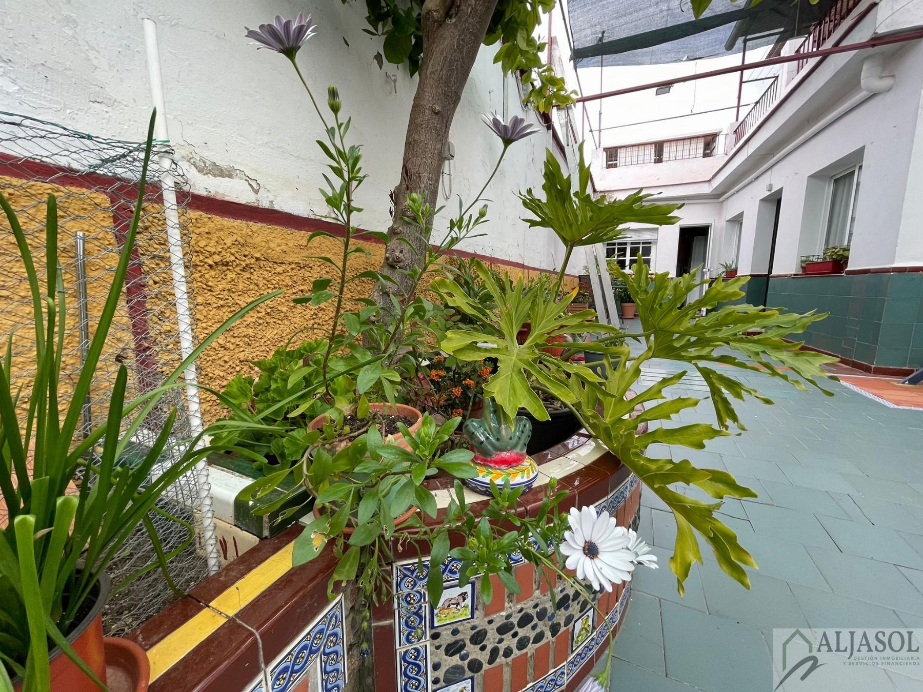 For sale of house in Valencina de la Concepción