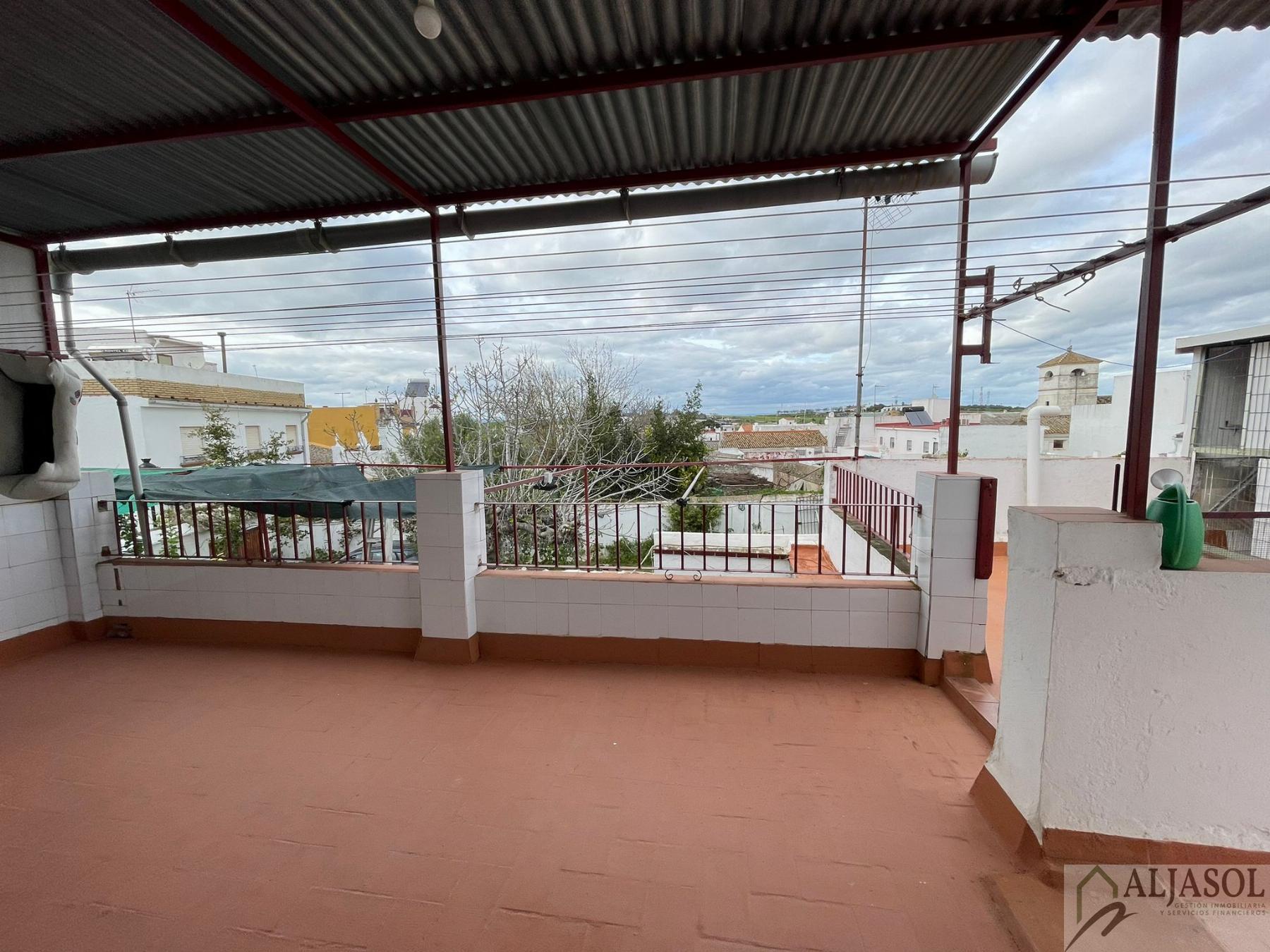 For sale of house in Valencina de la Concepción