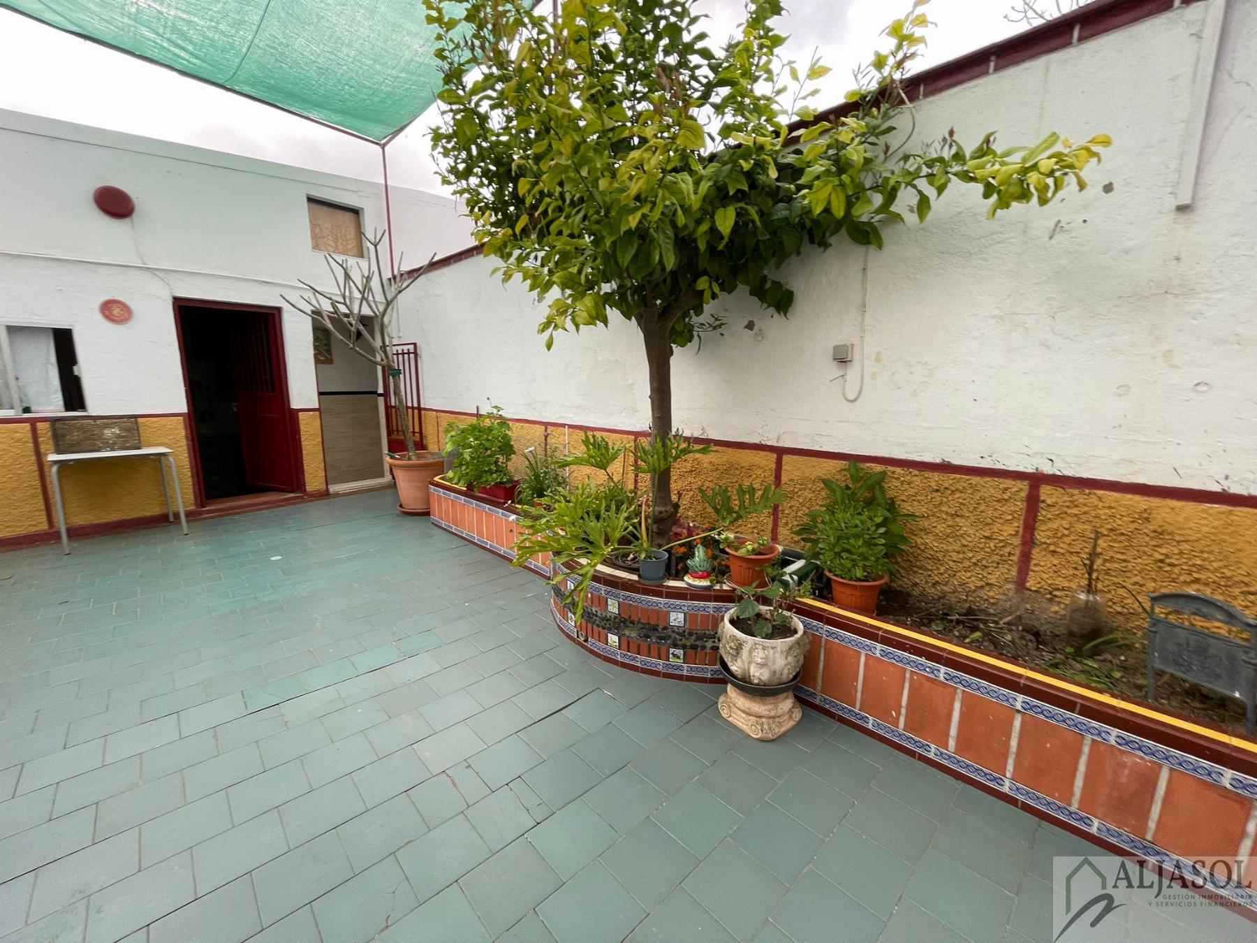 For sale of house in Valencina de la Concepción