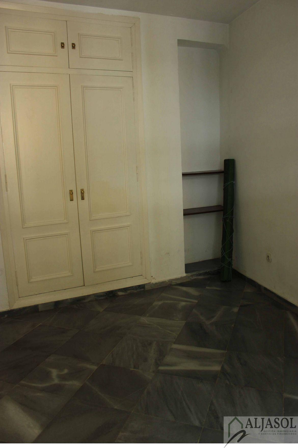 For sale of flat in Sevilla