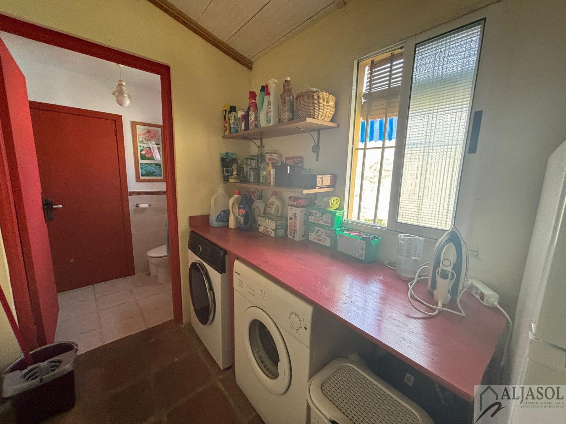 For sale of house in Salteras