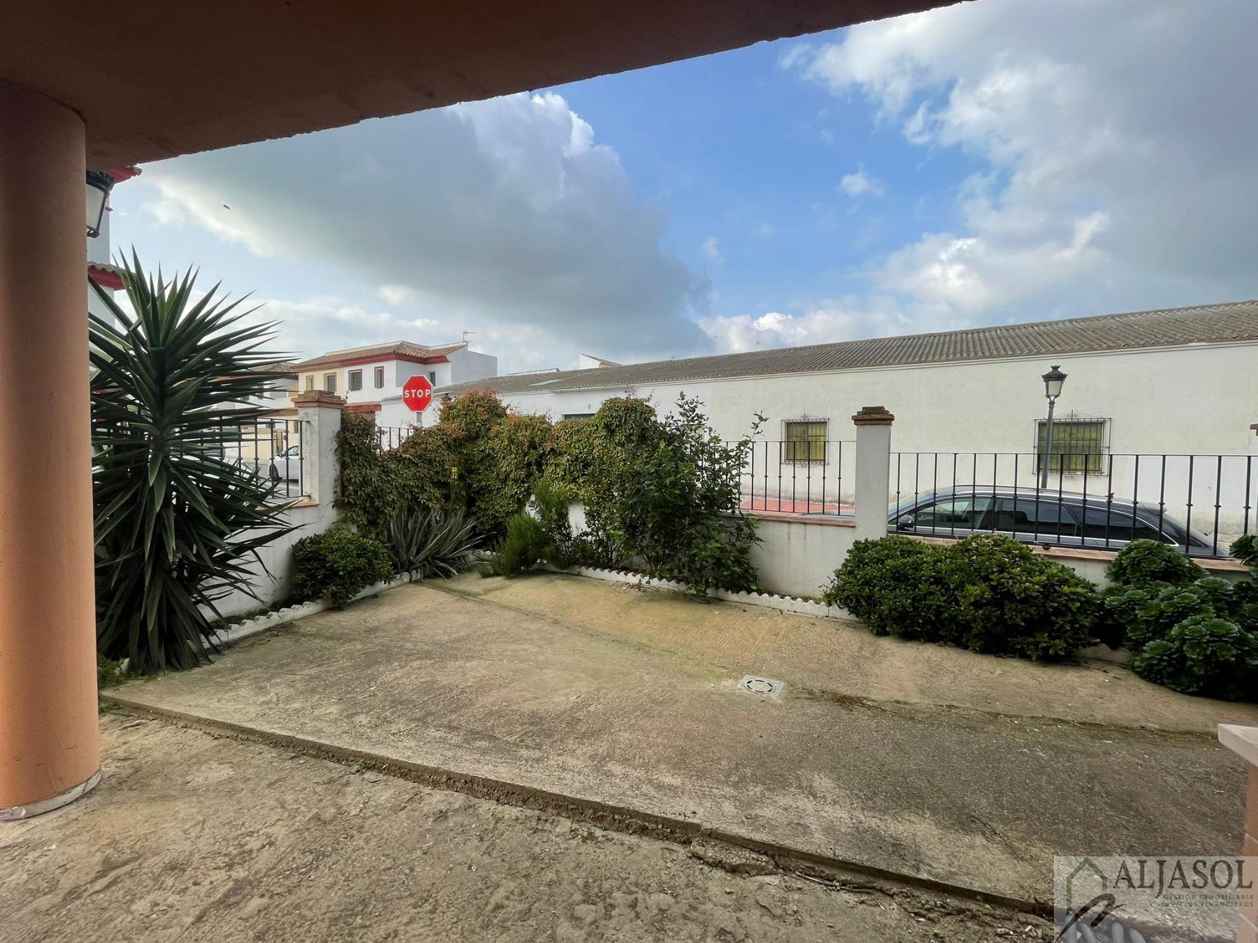 For sale of house in Olivares