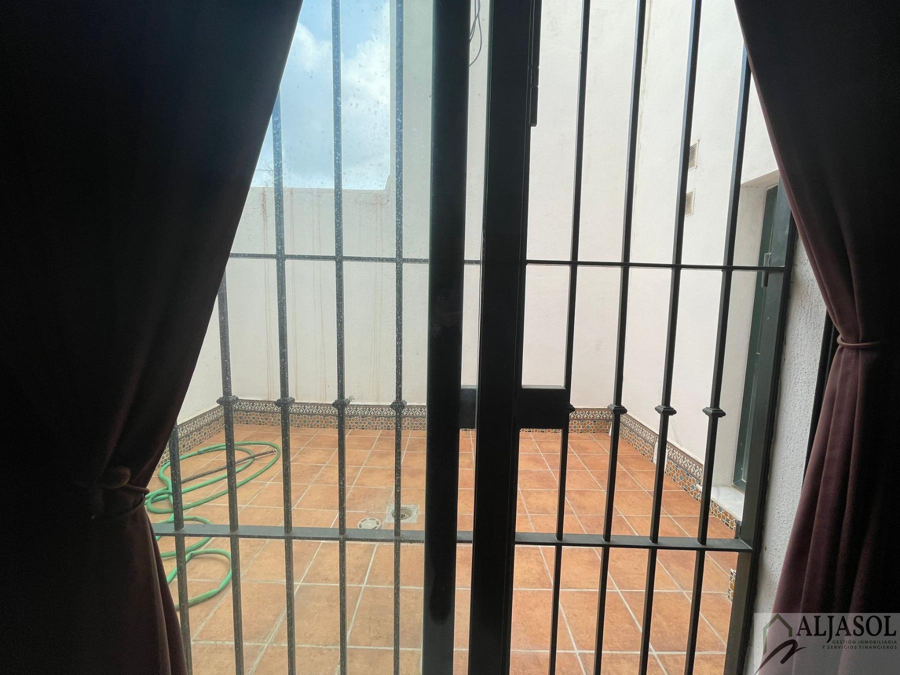 For sale of house in Olivares