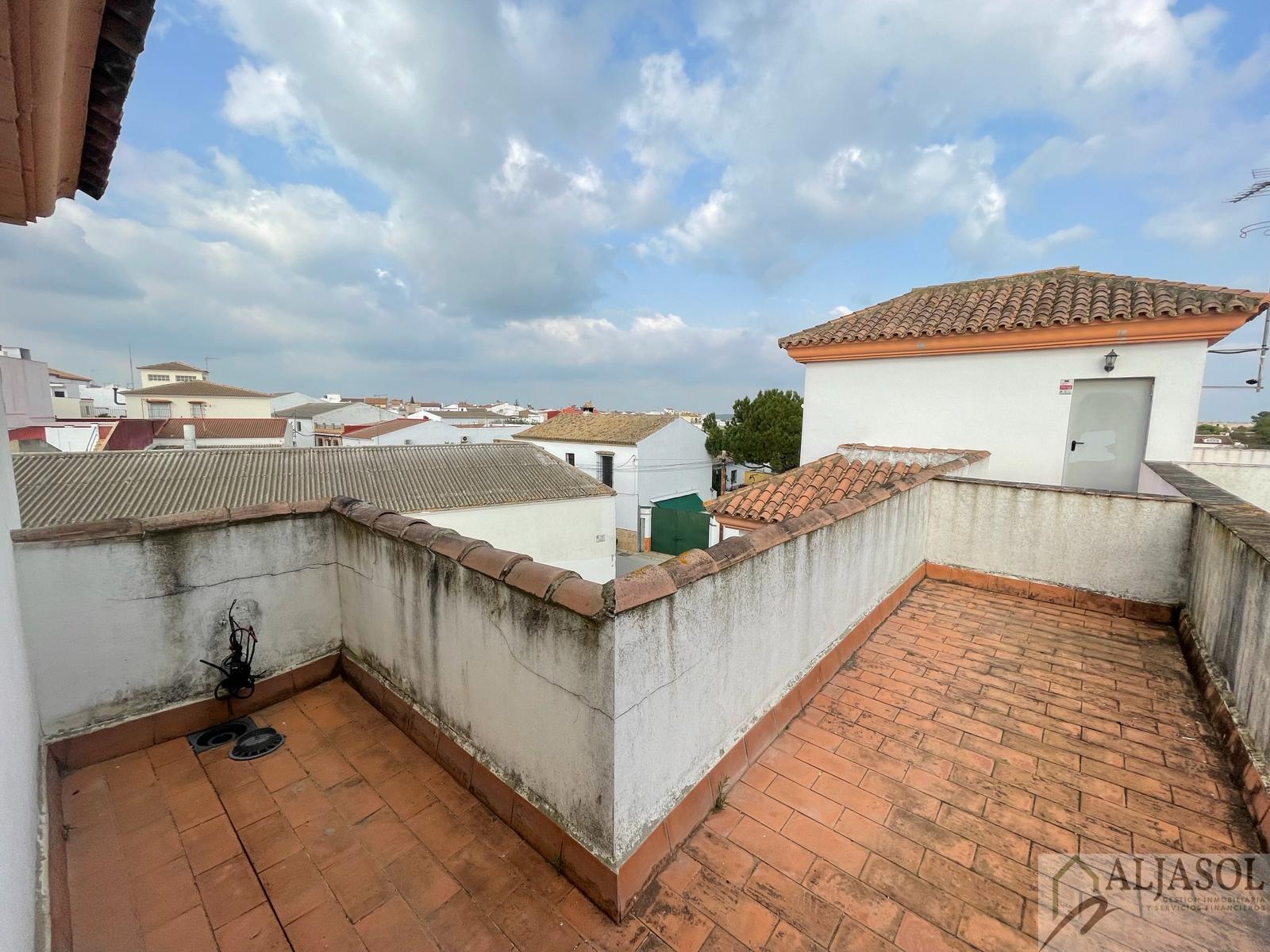 For sale of house in Olivares