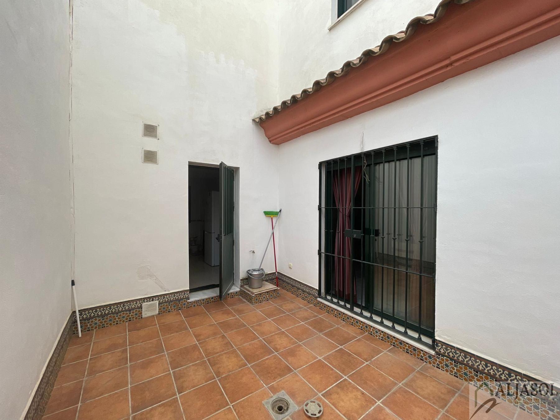 For sale of house in Olivares