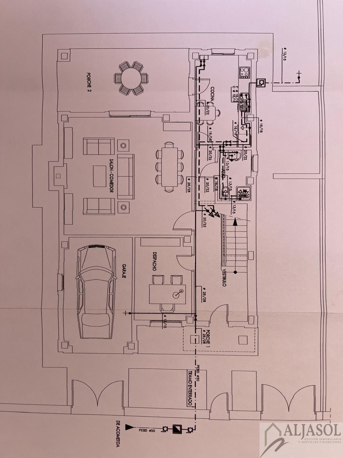 Venta de chalet en Tomares