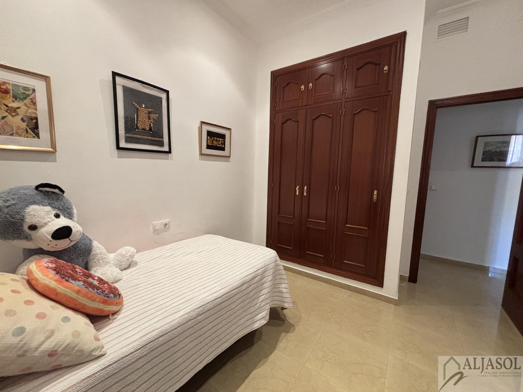 For sale of house in Salteras