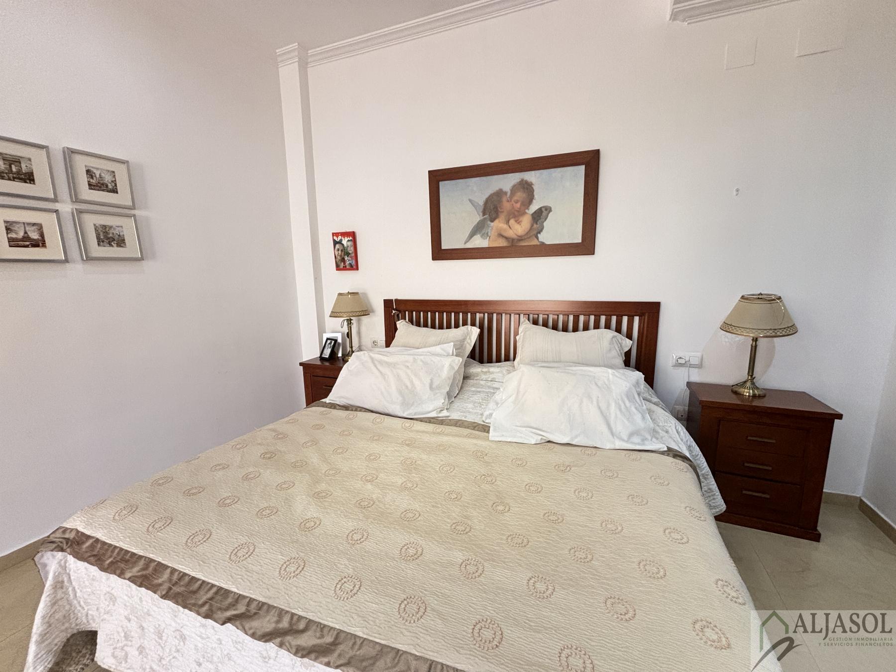 For sale of house in Salteras