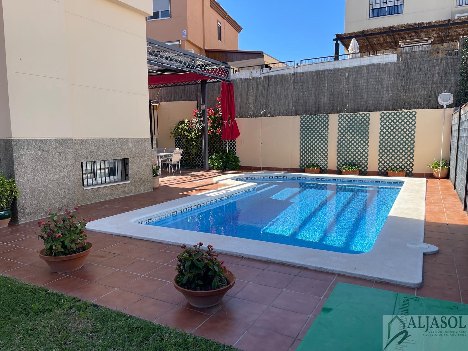 For sale of house in Gines