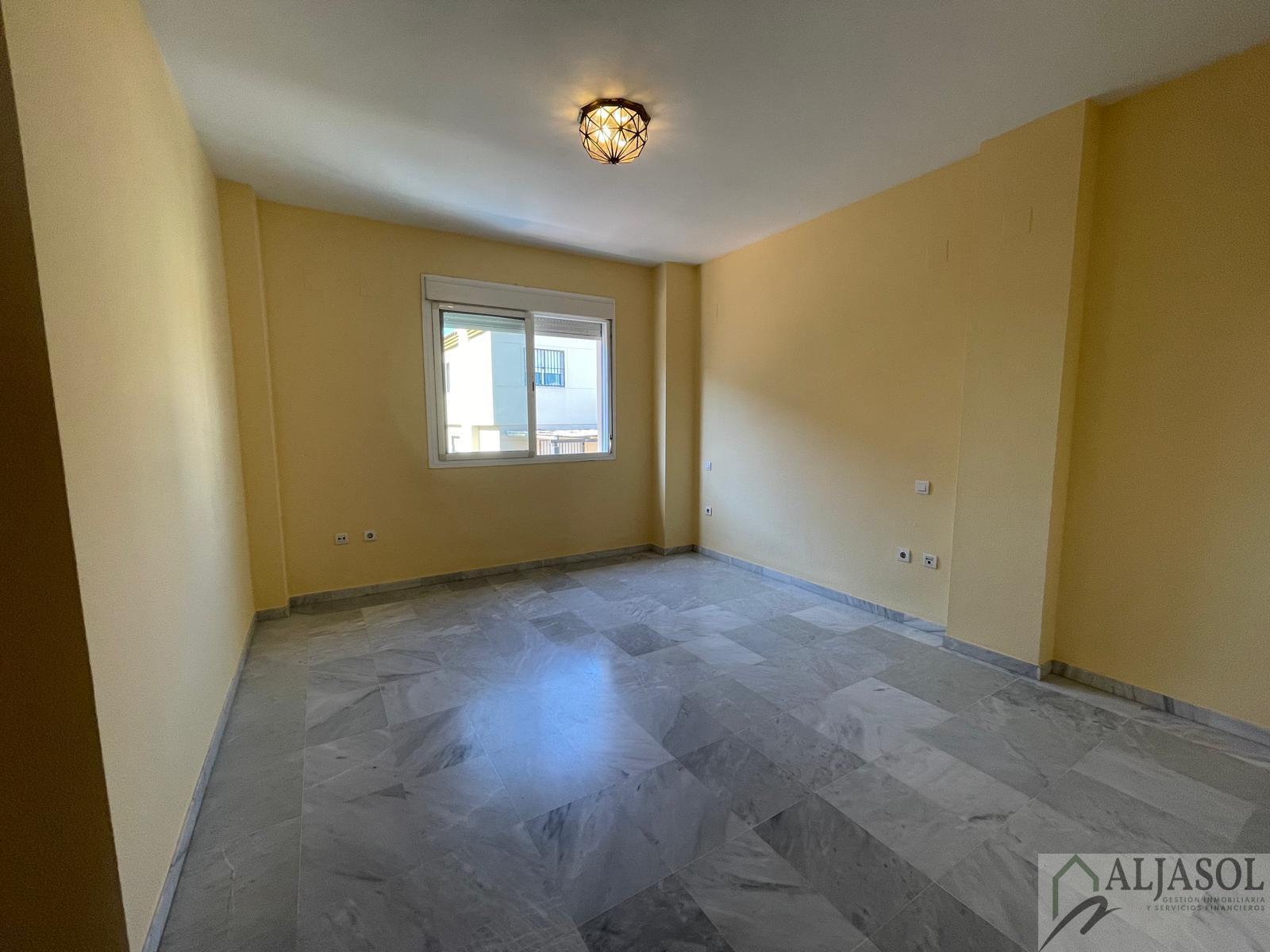 For sale of house in Gines