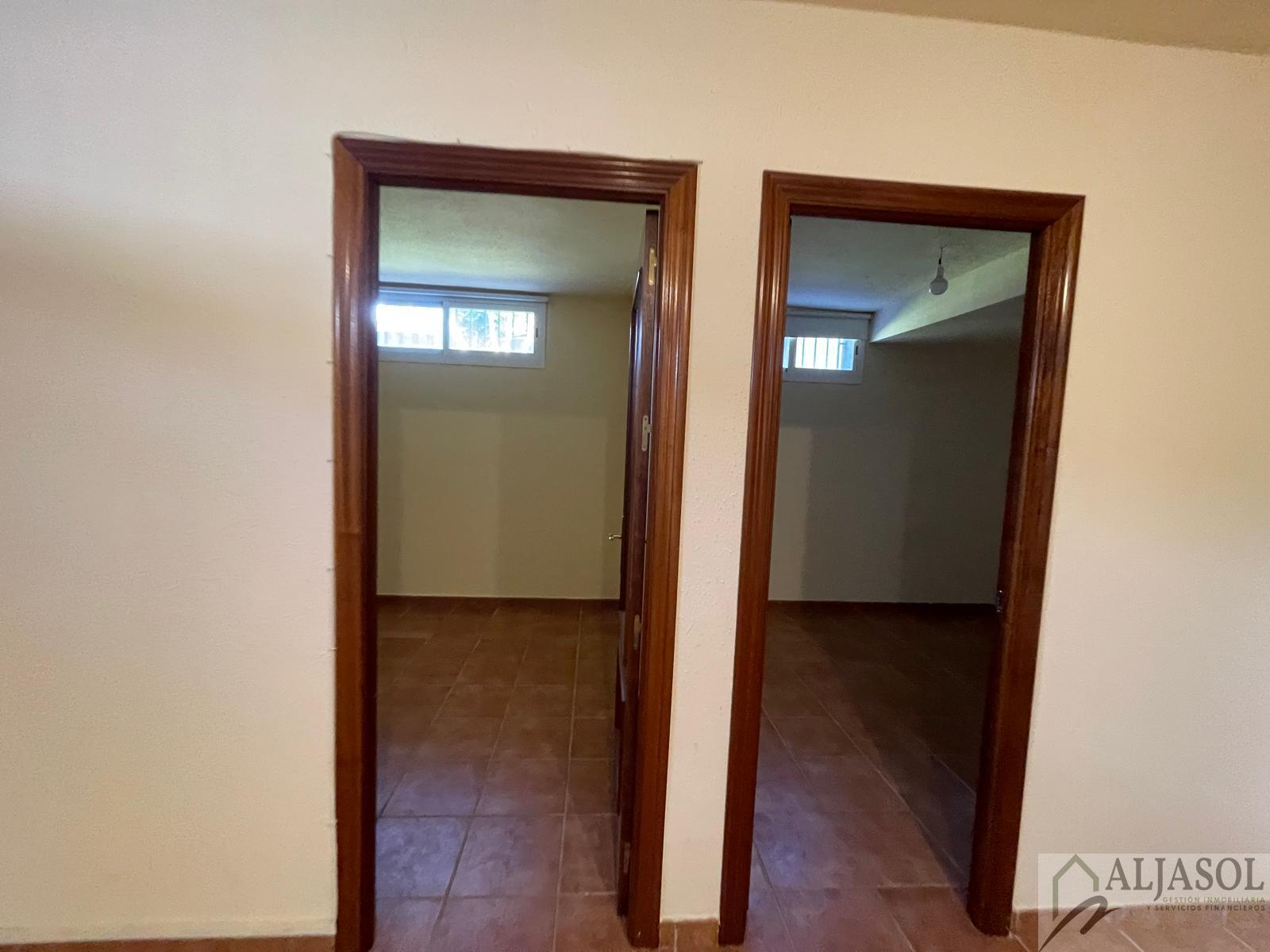 For sale of house in Gines