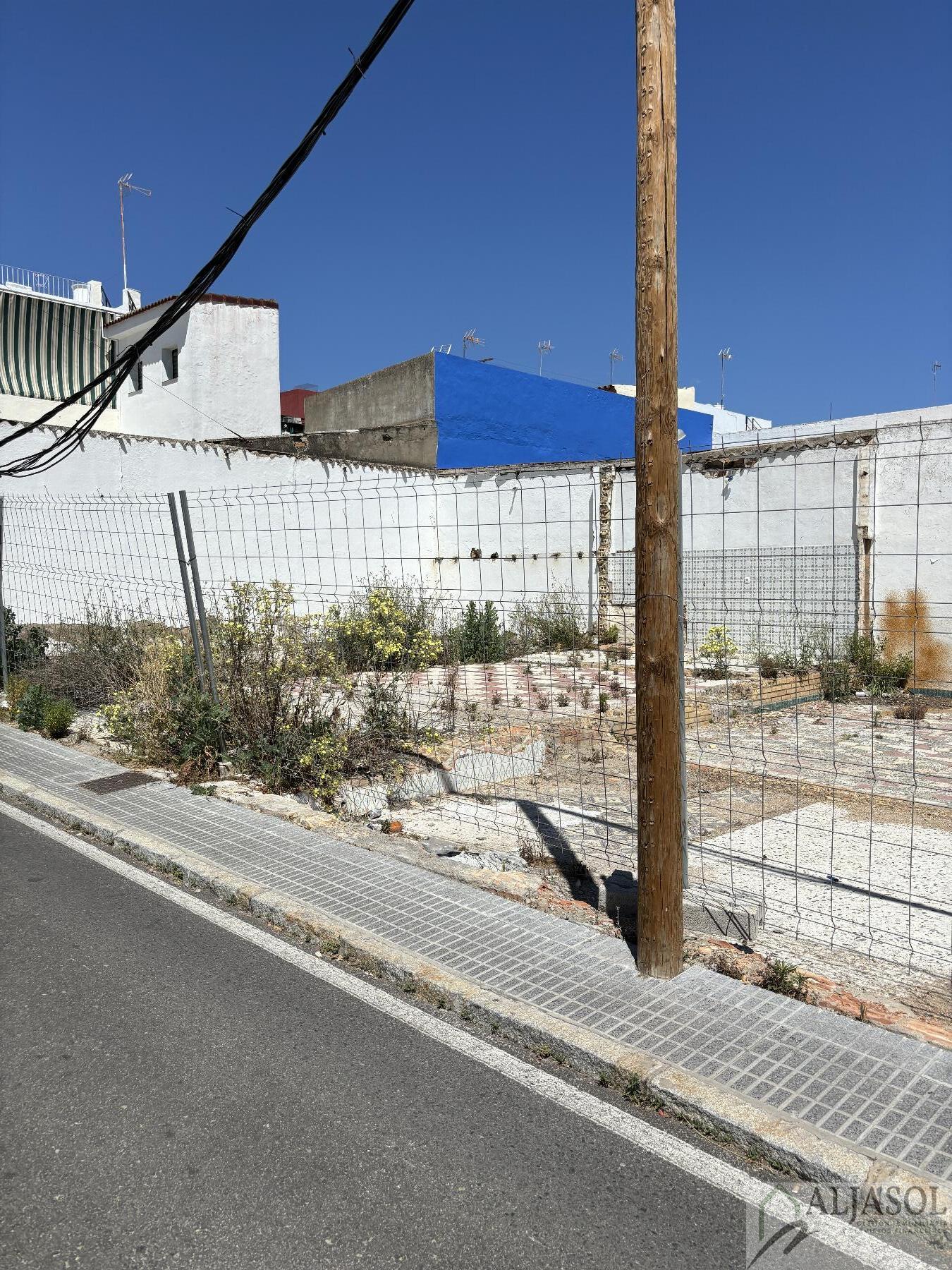 For sale of land in Castilleja de la Cuesta