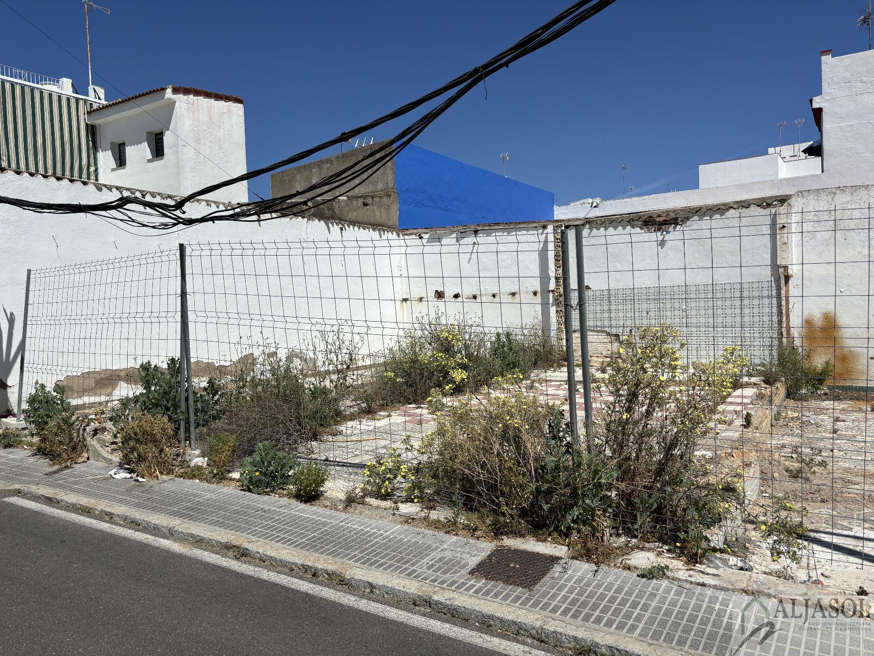 For sale of land in Castilleja de la Cuesta
