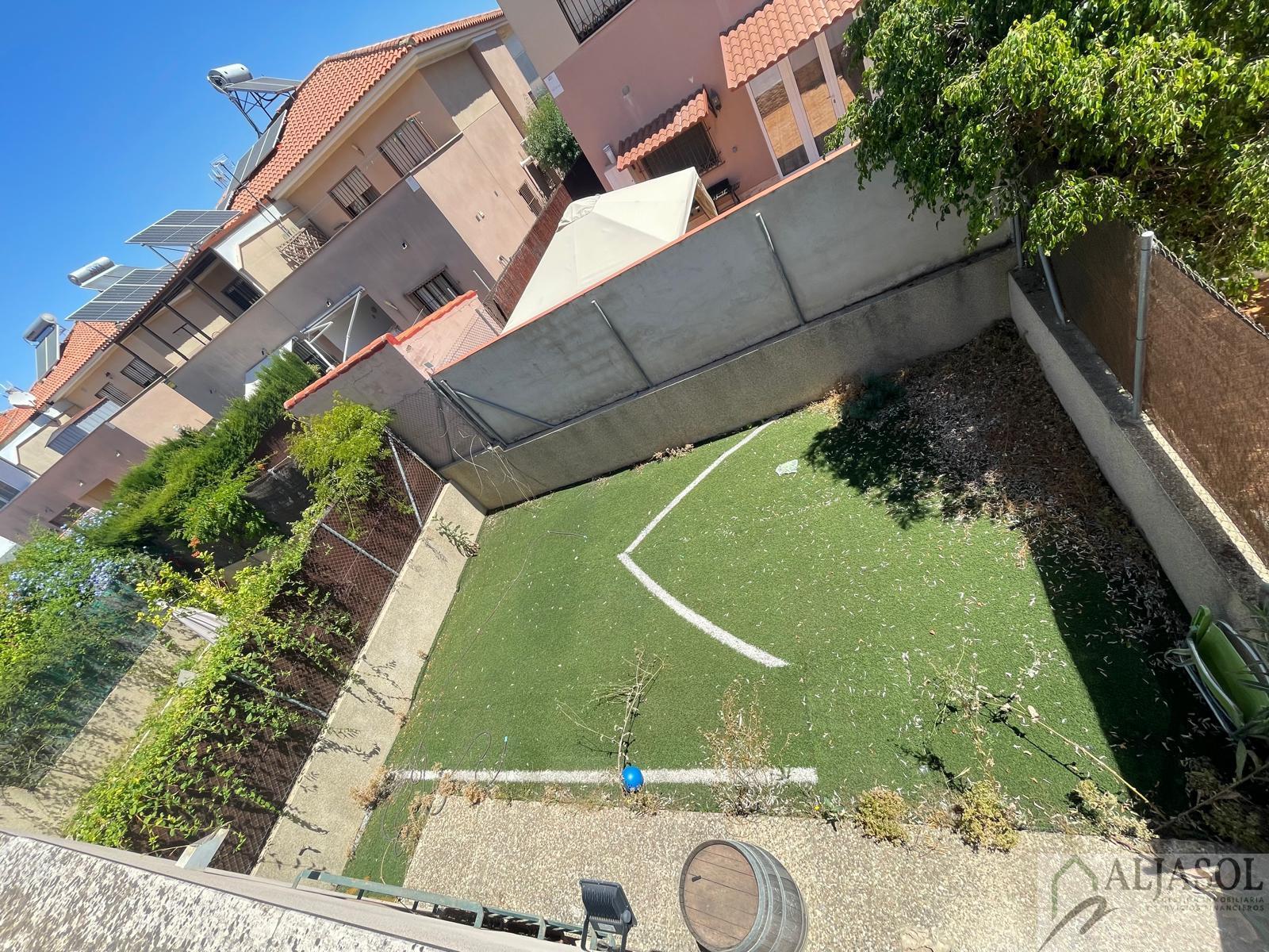 For sale of house in Almensilla