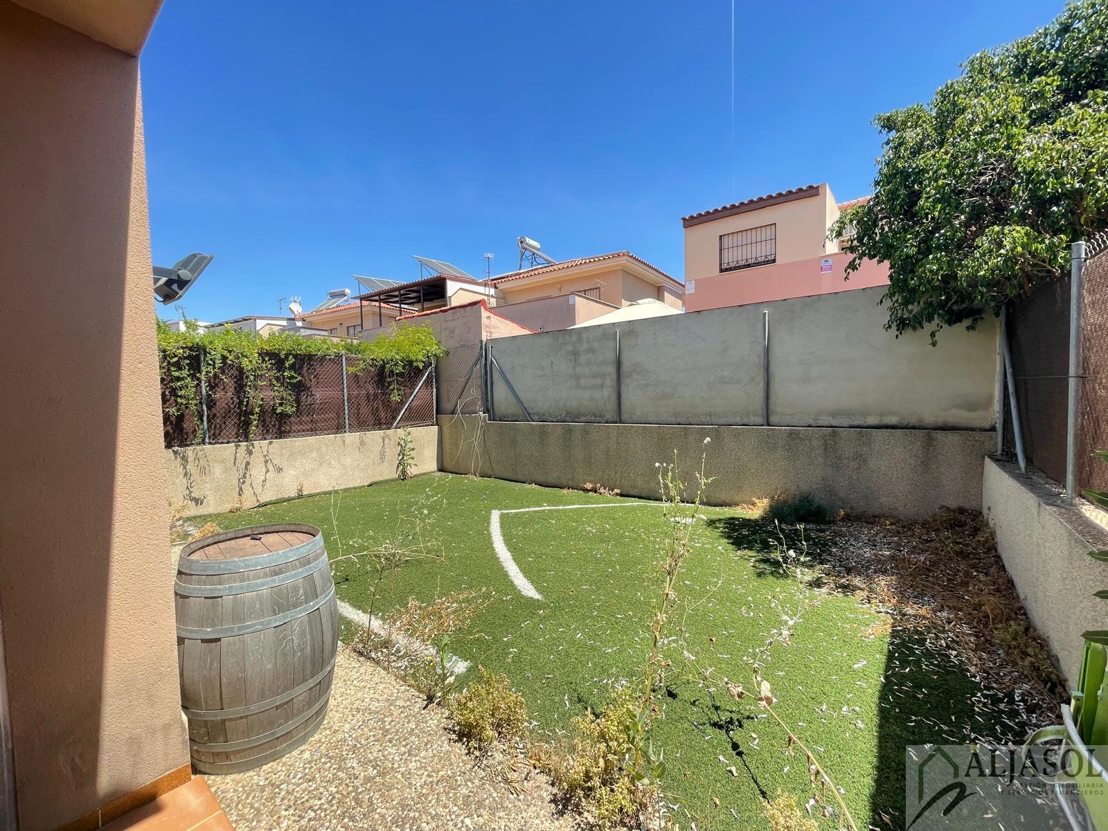 For sale of house in Almensilla