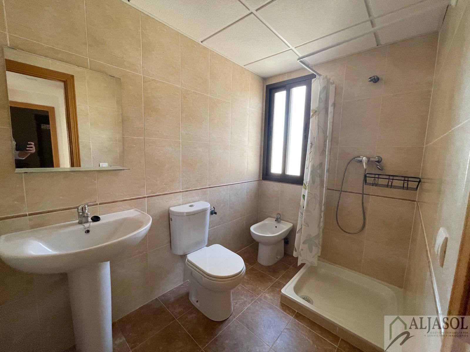 For sale of house in Almensilla