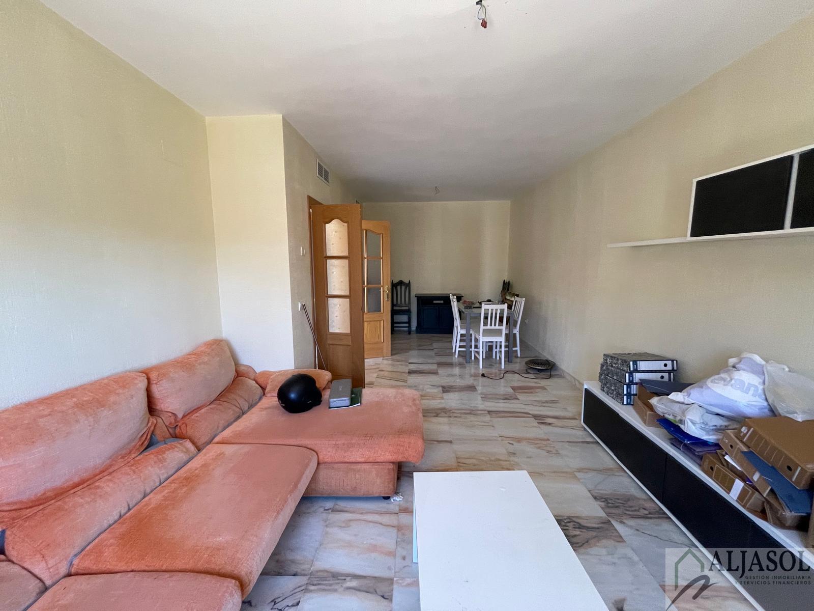 For sale of house in Almensilla