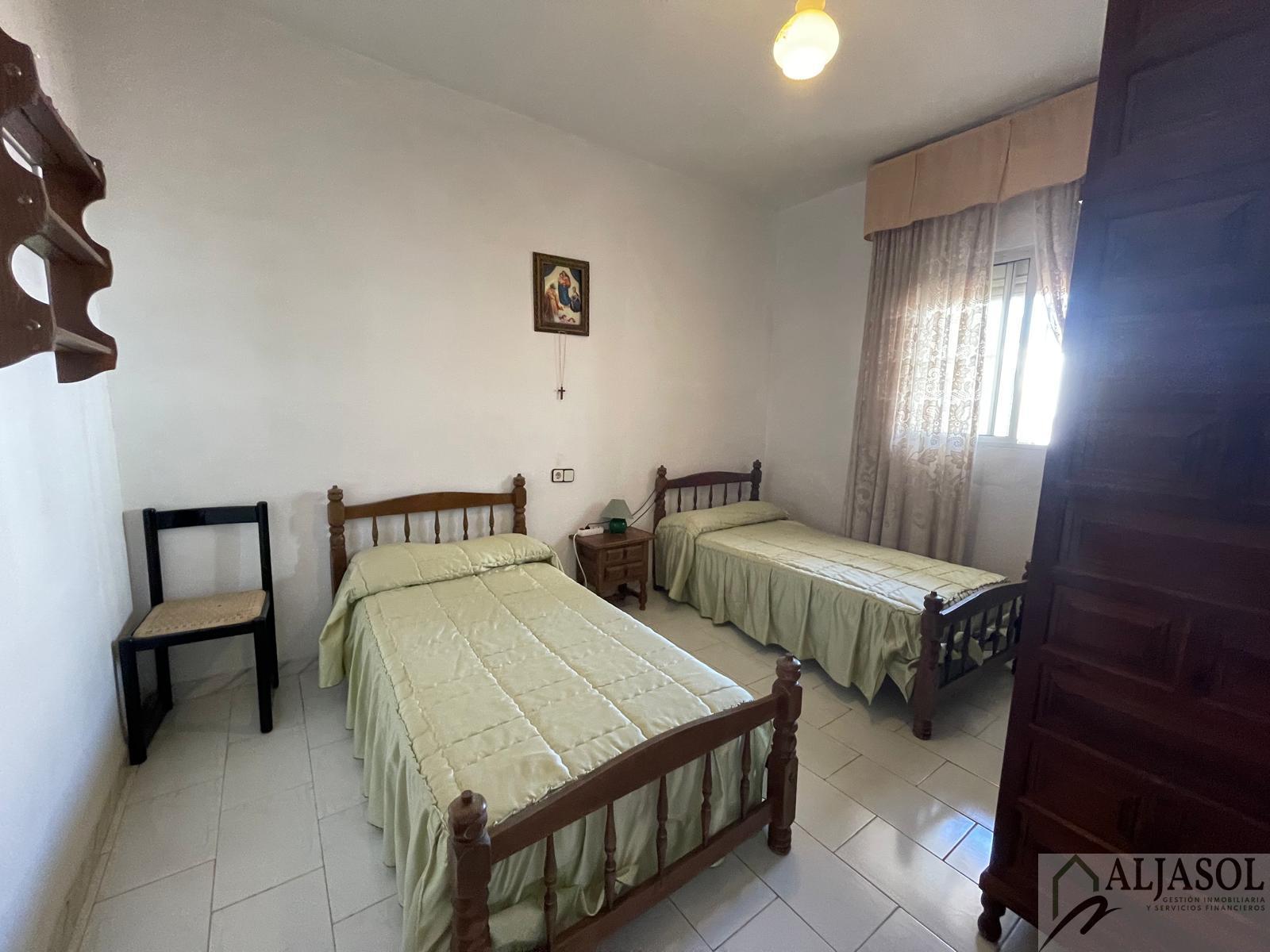 For sale of house in Salteras