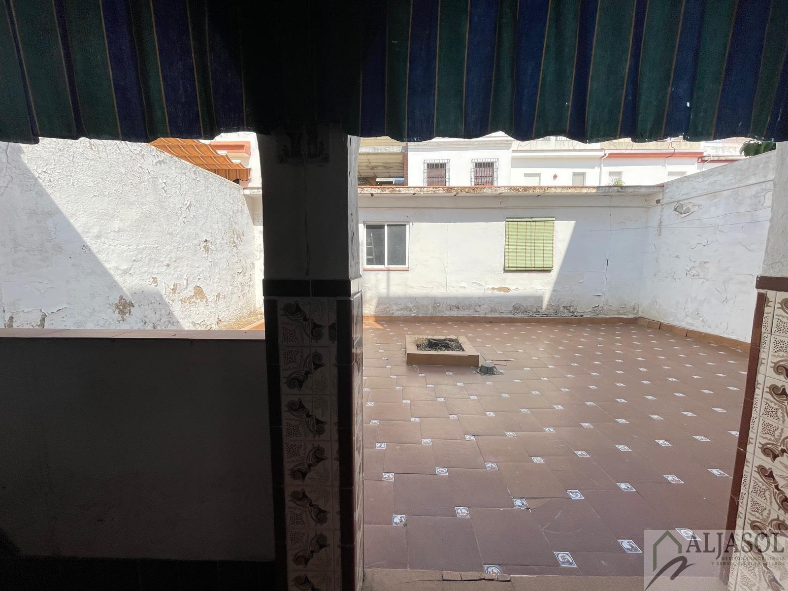 For sale of house in Salteras