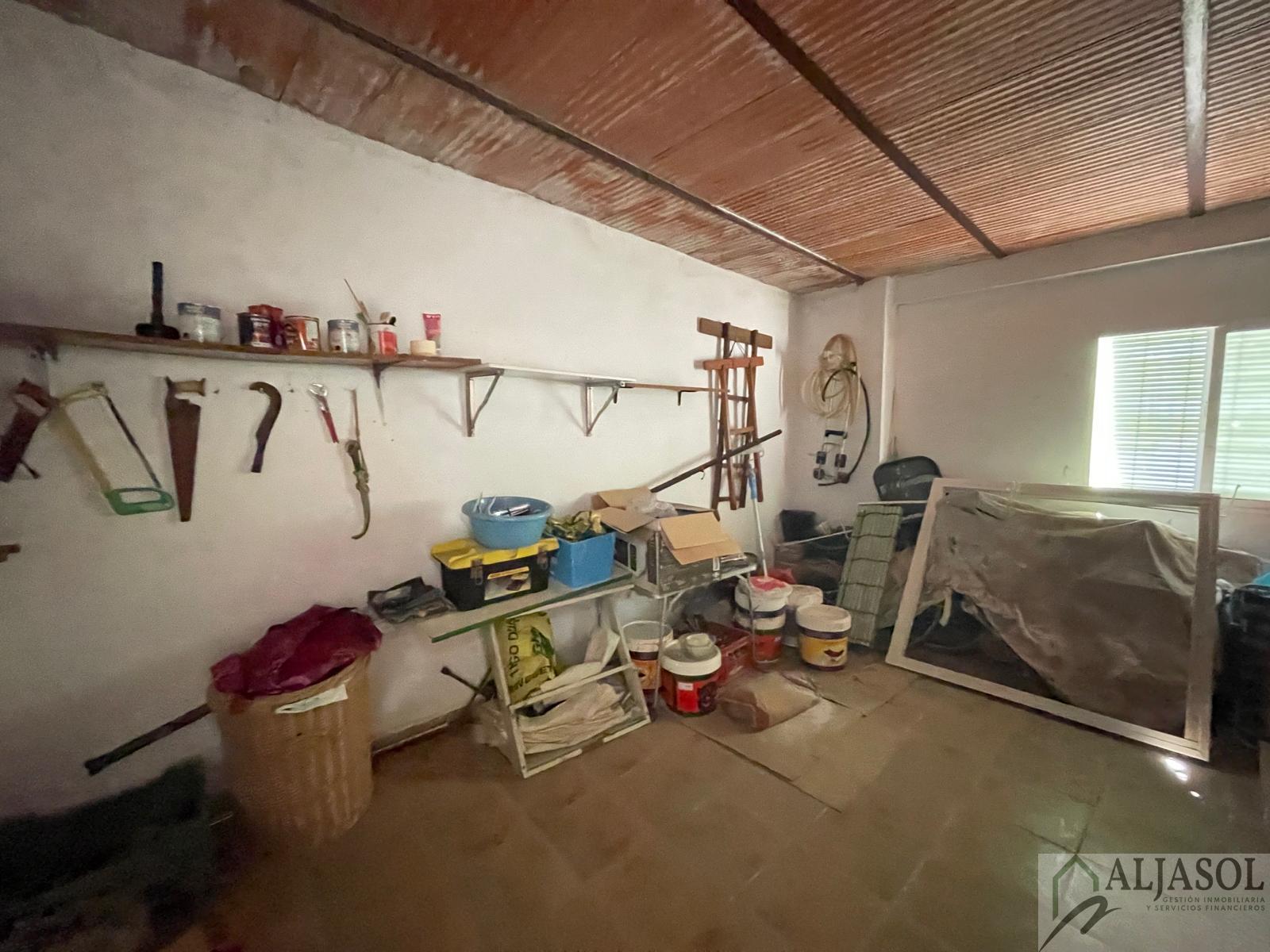 For sale of house in Salteras