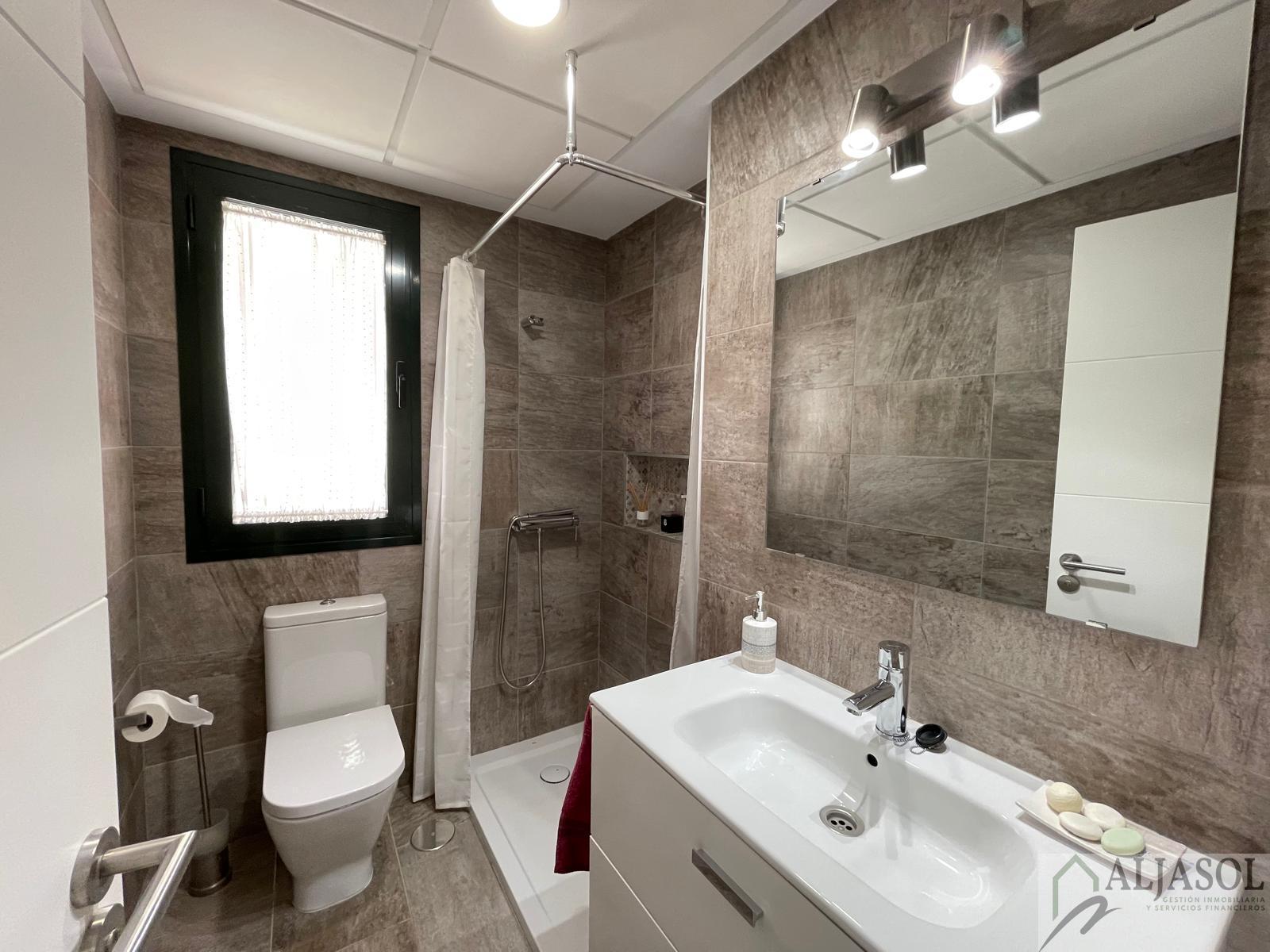 For sale of chalet in Palomares del Río