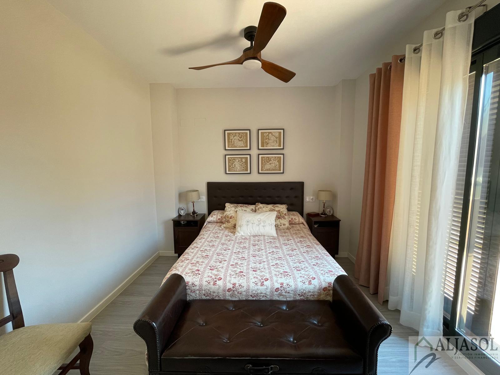 For sale of chalet in Palomares del Río