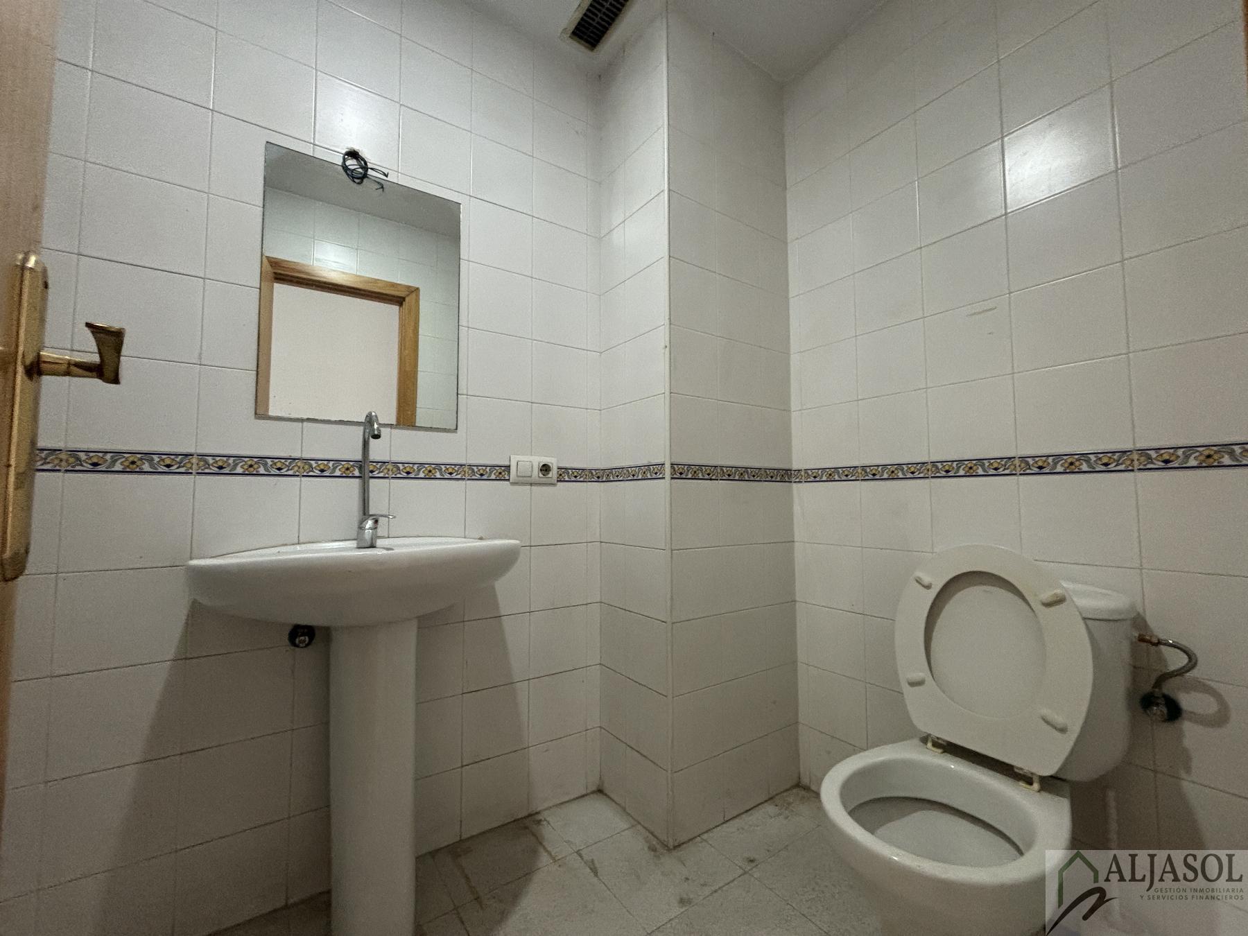 For rent of commercial in Castilleja de la Cuesta