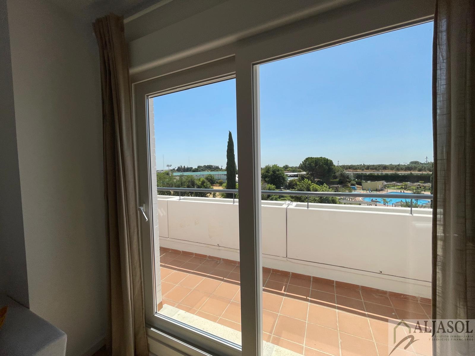 For sale of flat in Gines