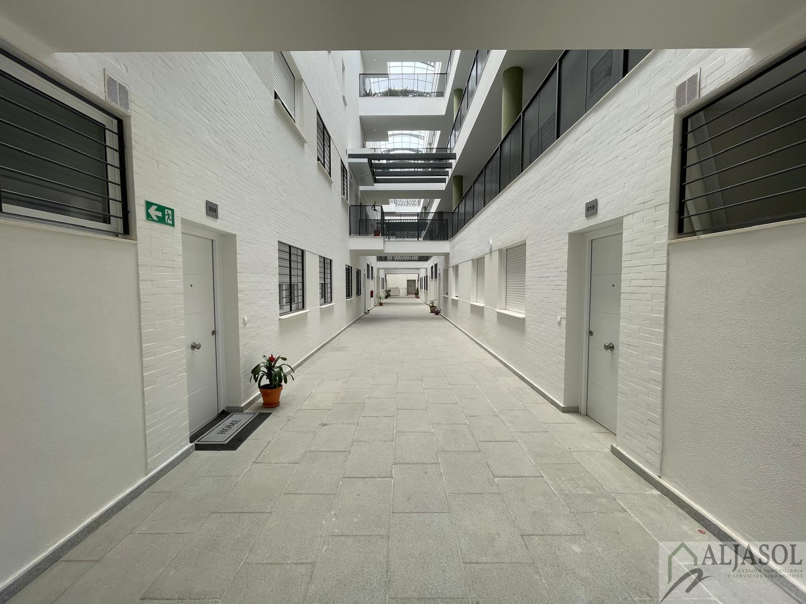 For sale of flat in Gines