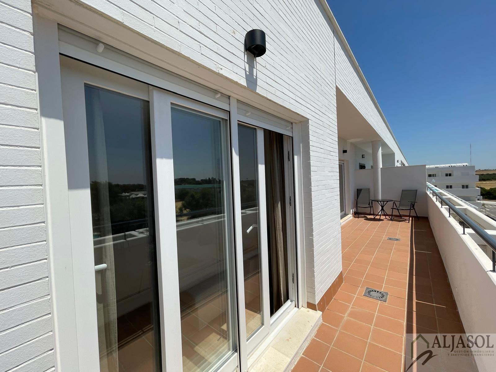 For sale of flat in Gines