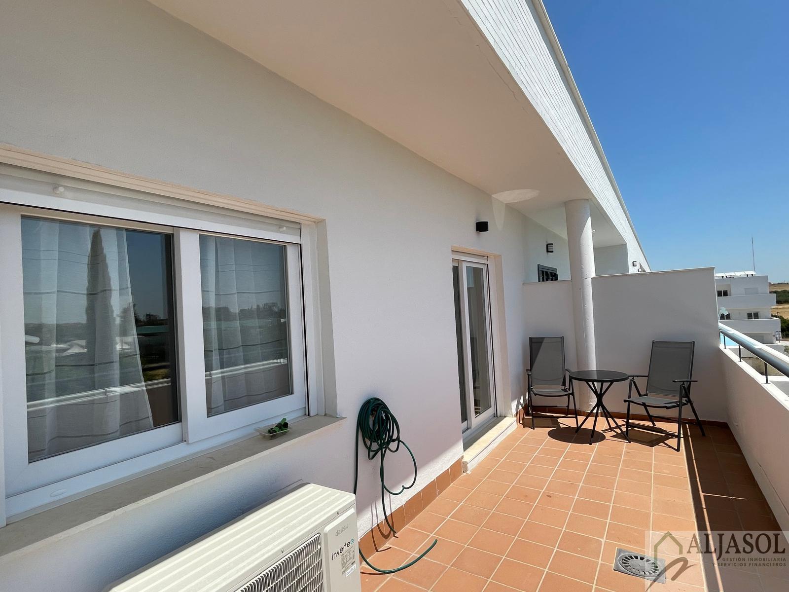 For sale of flat in Gines