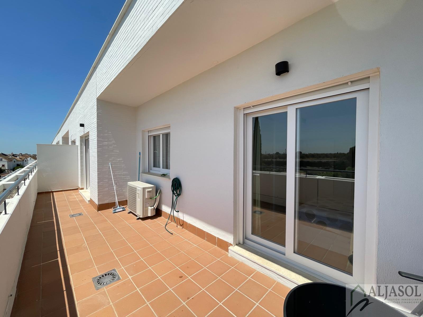 For sale of flat in Gines