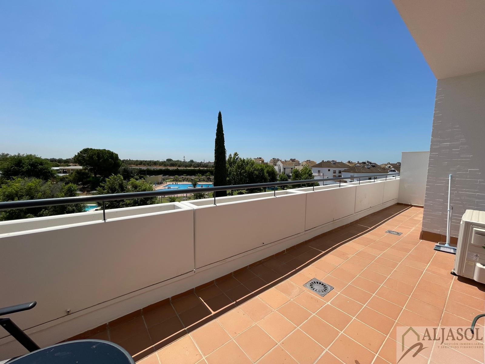 For sale of flat in Gines