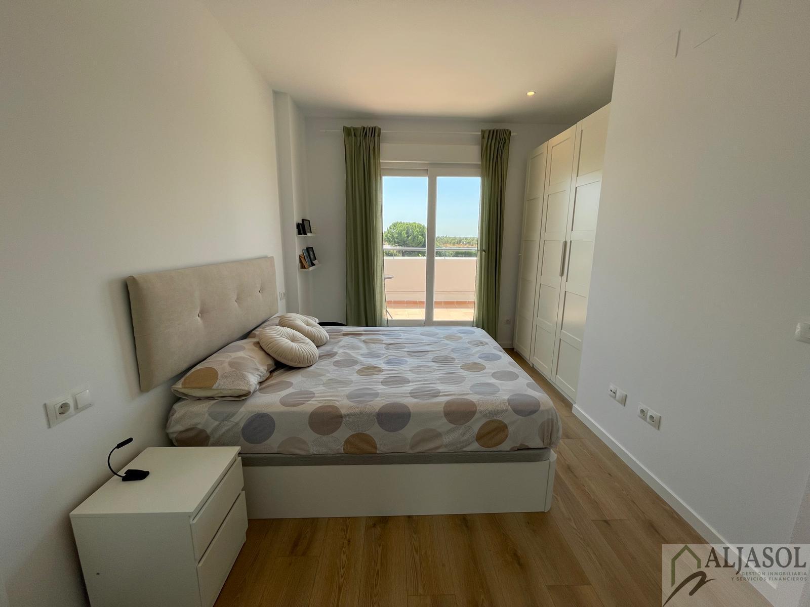 For sale of flat in Gines