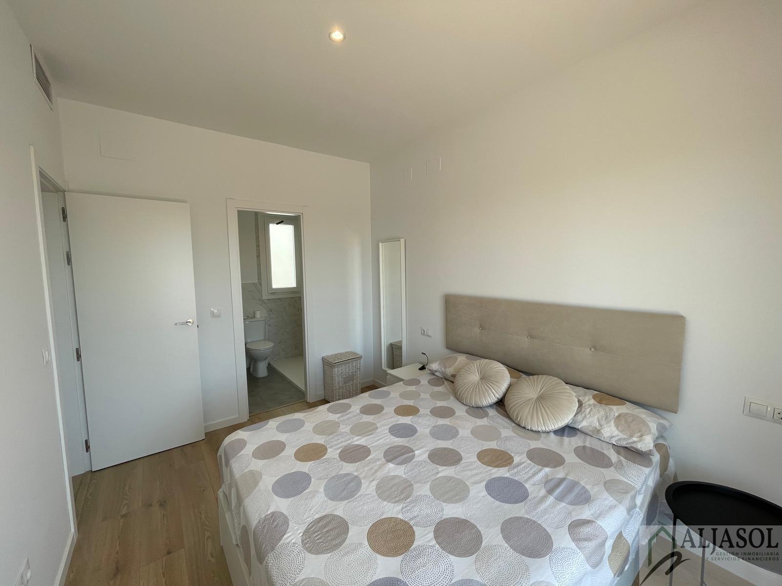 For sale of flat in Gines
