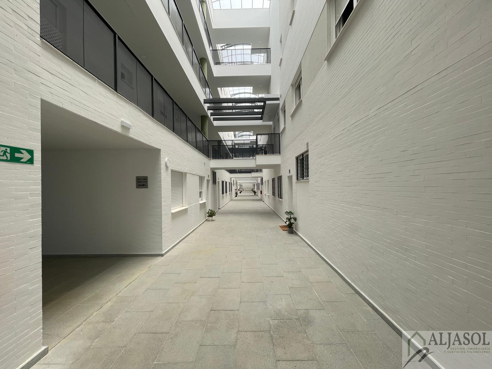 For sale of flat in Gines