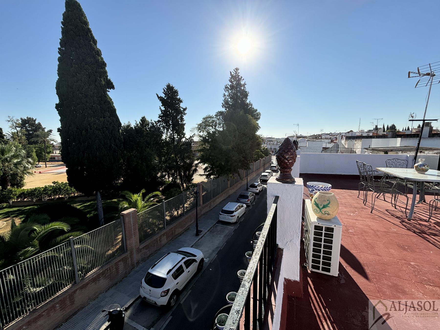For sale of house in Castilleja de la Cuesta