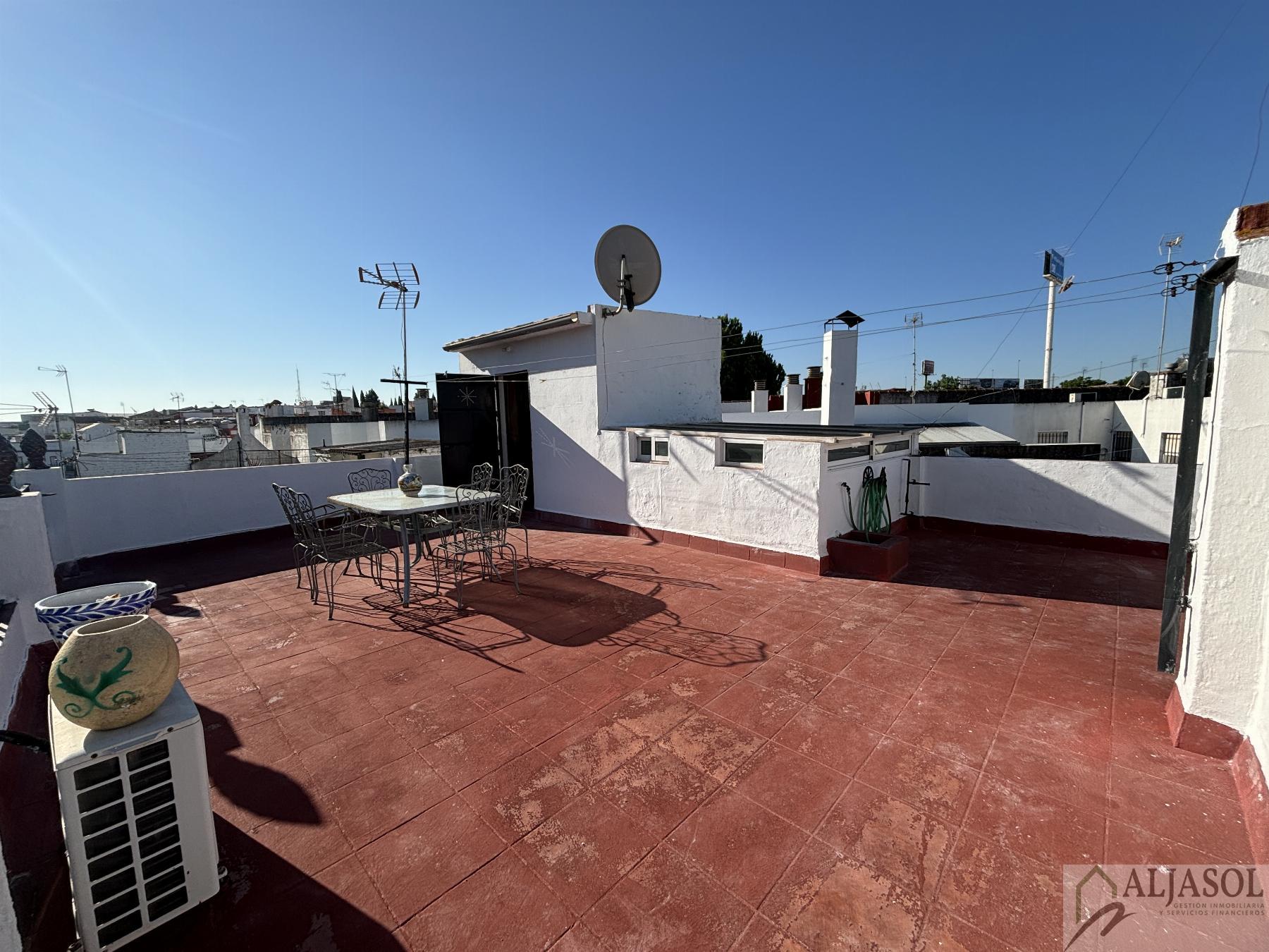 For sale of house in Castilleja de la Cuesta